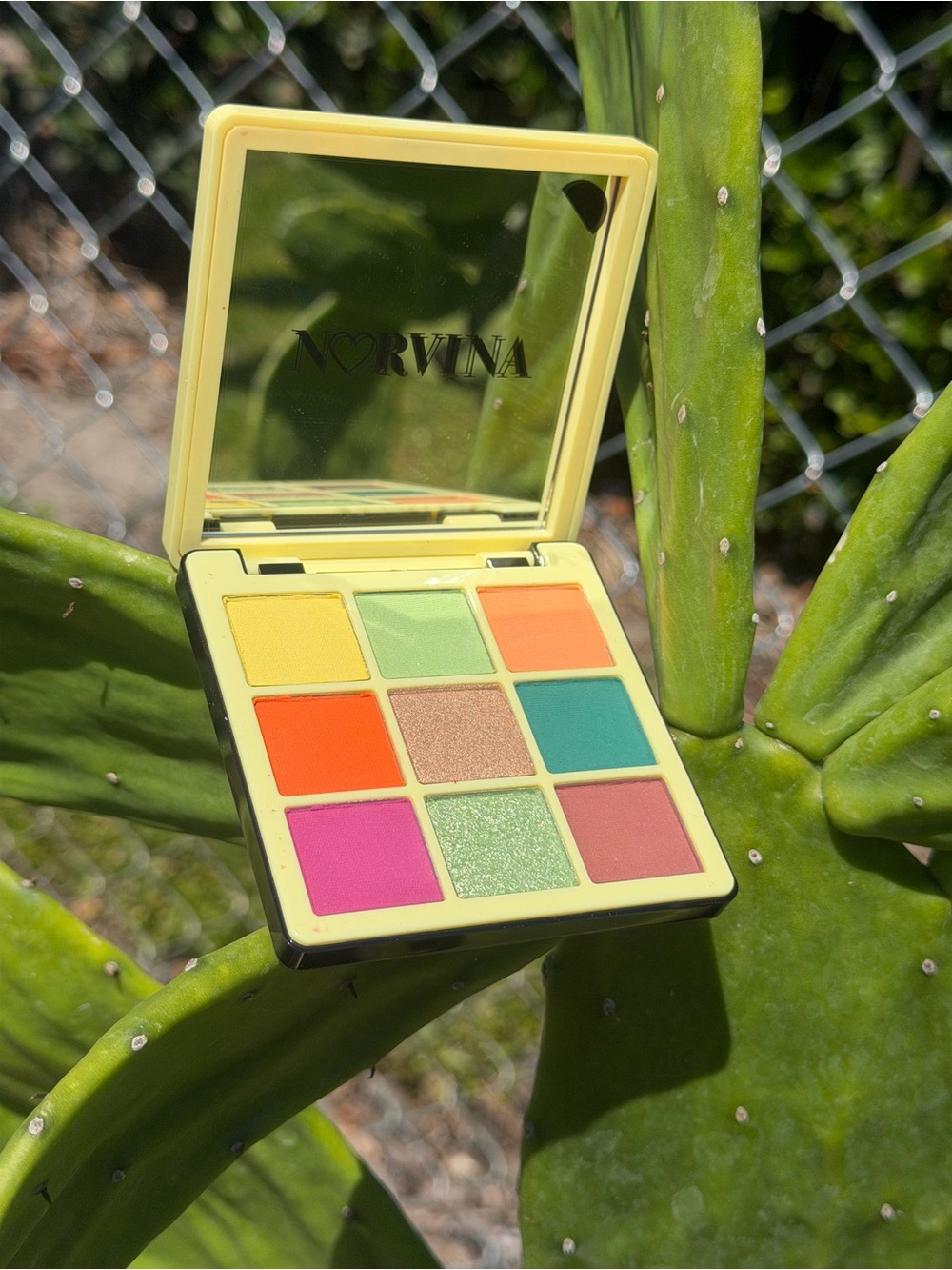 ANASTASIA BEVERLY HILLS ABH Mini Pro Pigment NORVINA Vol.2 Eyeshadow Palette - Picture 2 of 10